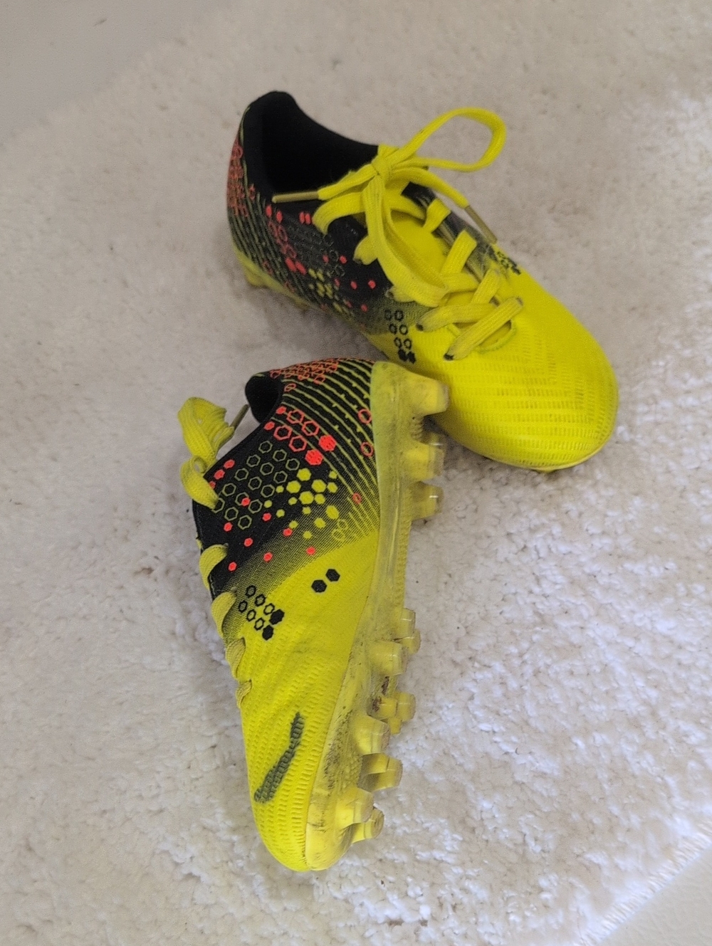 Kids Yellow Soccer Cleats - Lightweight Youth Football Shoes